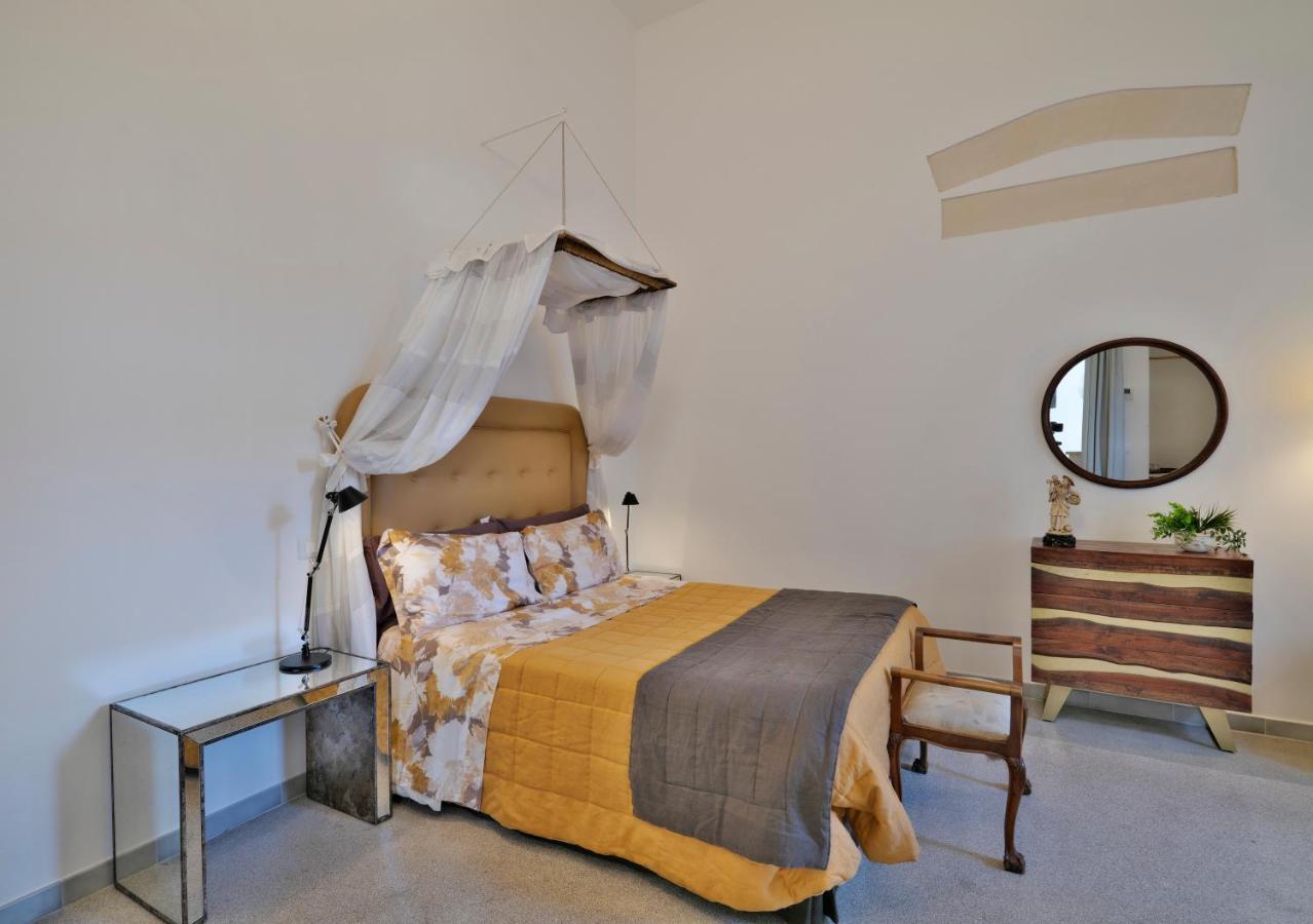Bed and Breakfast Palazzo Rollo Lecce Zewnętrze zdjęcie