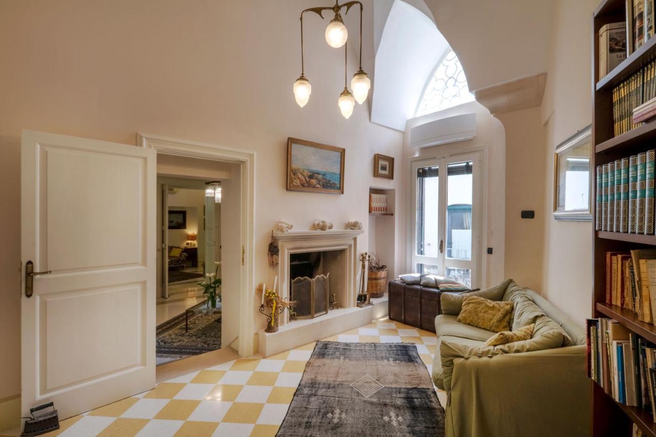 Bed and Breakfast Palazzo Rollo Lecce Zewnętrze zdjęcie