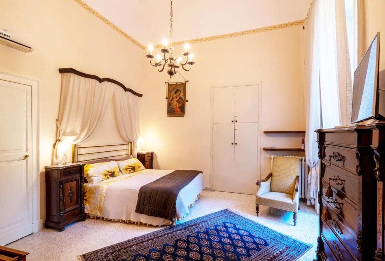 Bed and Breakfast Palazzo Rollo Lecce Zewnętrze zdjęcie
