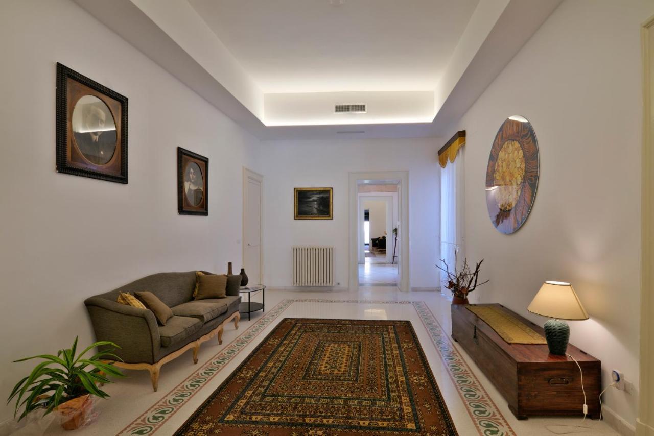 Bed and Breakfast Palazzo Rollo Lecce Zewnętrze zdjęcie