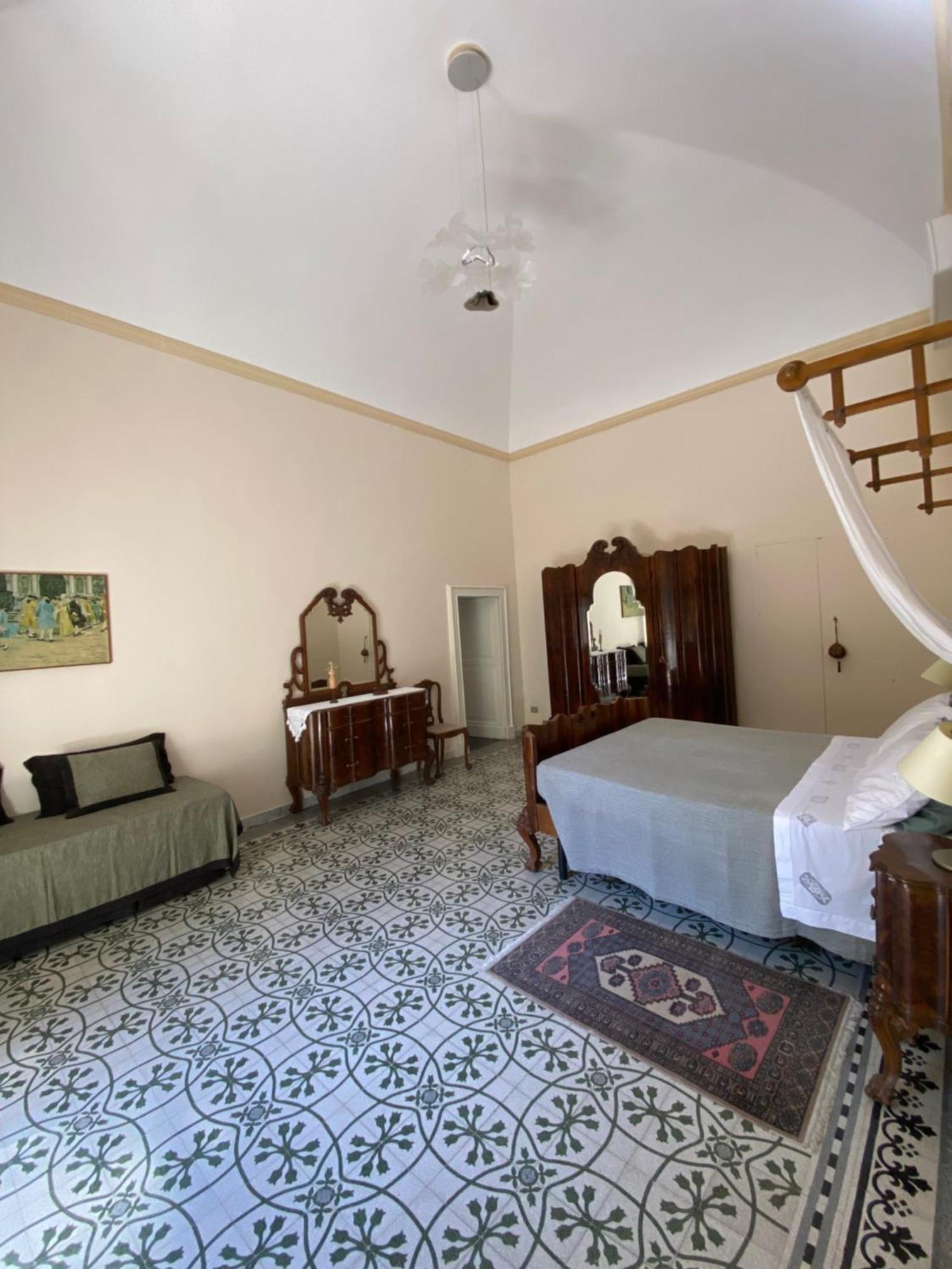 Bed and Breakfast Palazzo Rollo Lecce Zewnętrze zdjęcie
